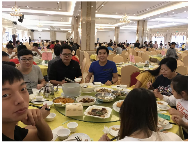 享受美食